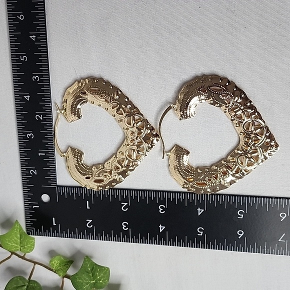 Large Statement Gold Filled Doorknocker Filigree  Hoop Earrings - Picture 8 of 8